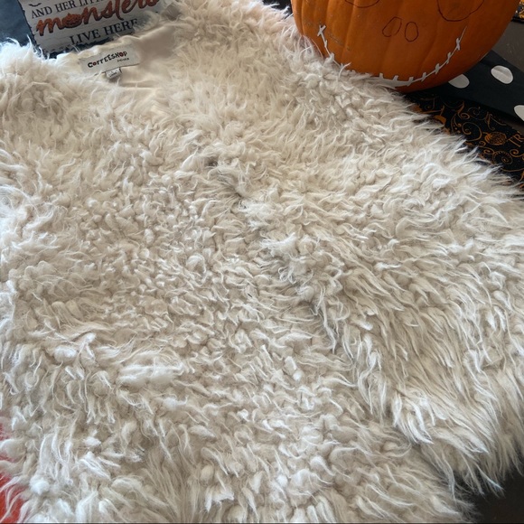 Girls fur vest - Picture 1 of 3